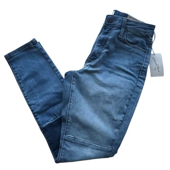 Universal Thread Women's High-Rise Skinny Patched Jeans Light Wash 4 - Picture 1 of 6